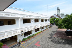  Hotel Pelangi Malang  Маланг